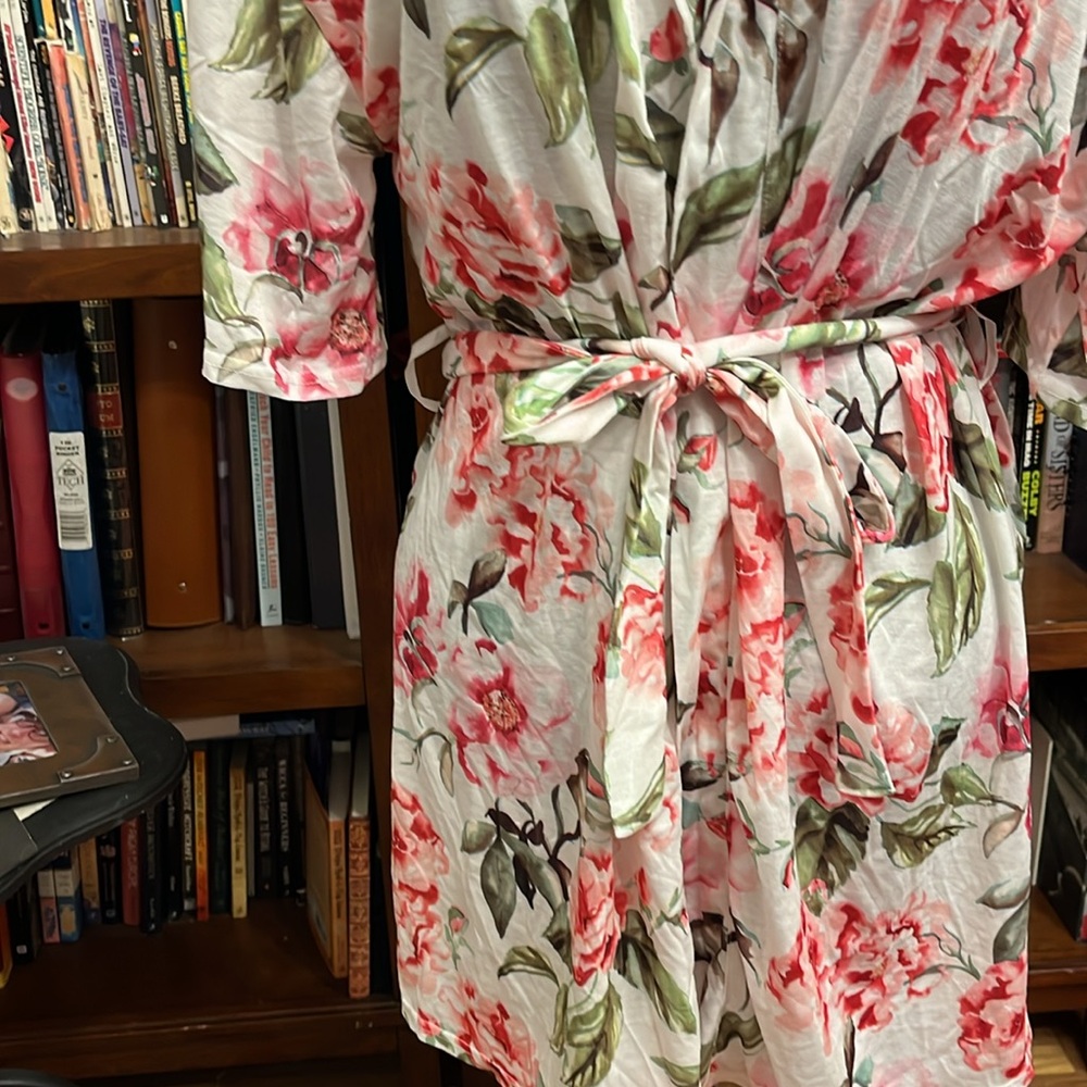Show Me Your MuMu Robe - Picture 3 of 9